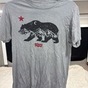 Levi's Gray Bear Graphic Short Sleeve Tee